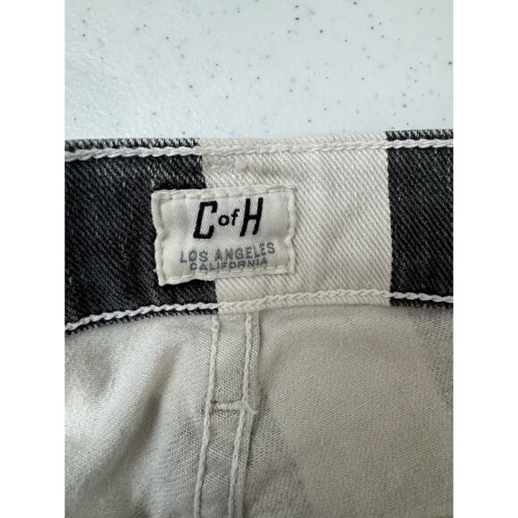 C Of H Shorts Striped Women 28 - Picture 8 of 11